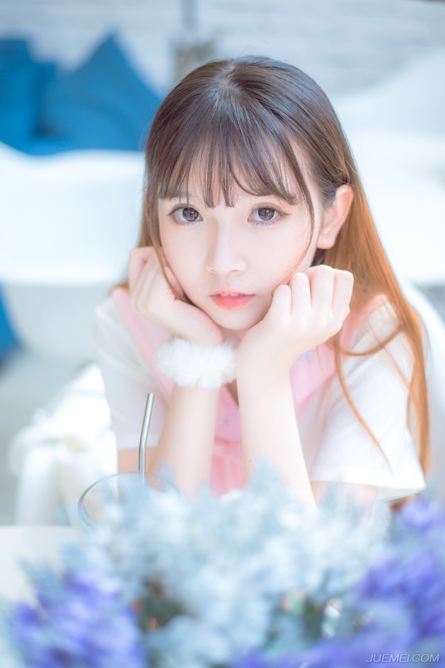 魏延翻了翻白眼，能将这事情看的这么溜，你也不比他差多少。
